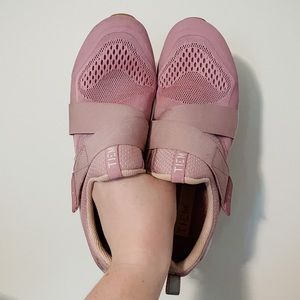 Cycling Shoes - Women’s Size 11 - Tiems